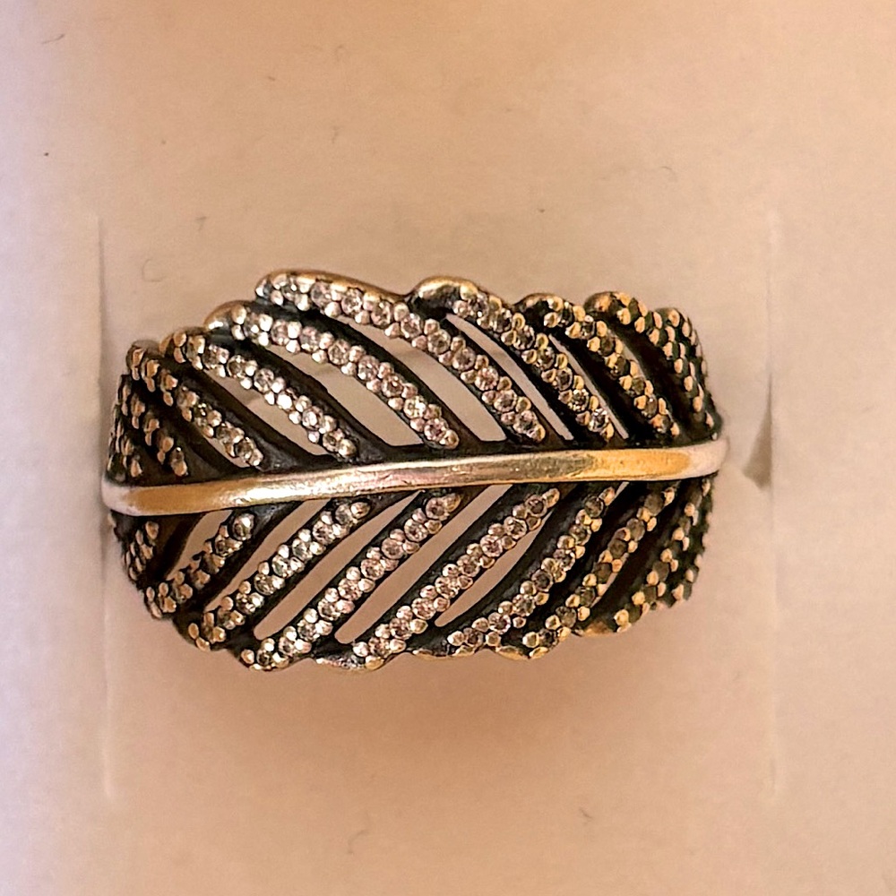 RETIRED Authentic Pandora Light as a Feather Ring Sterling 925